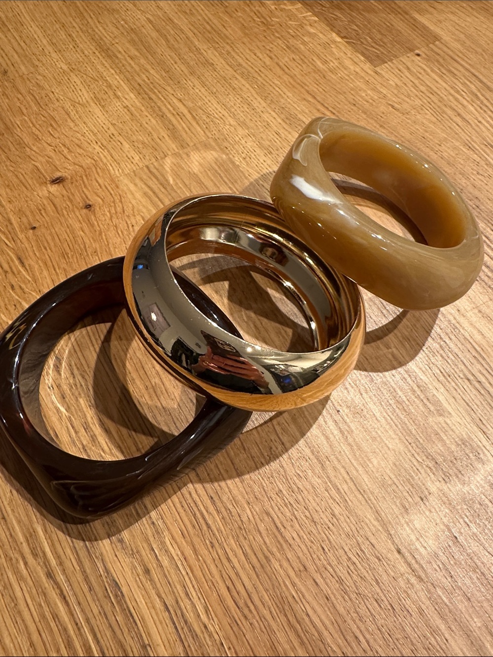 Women’s Chunky Resin and Metal Bangle Bracelet Set - Brown, Gold, Tan